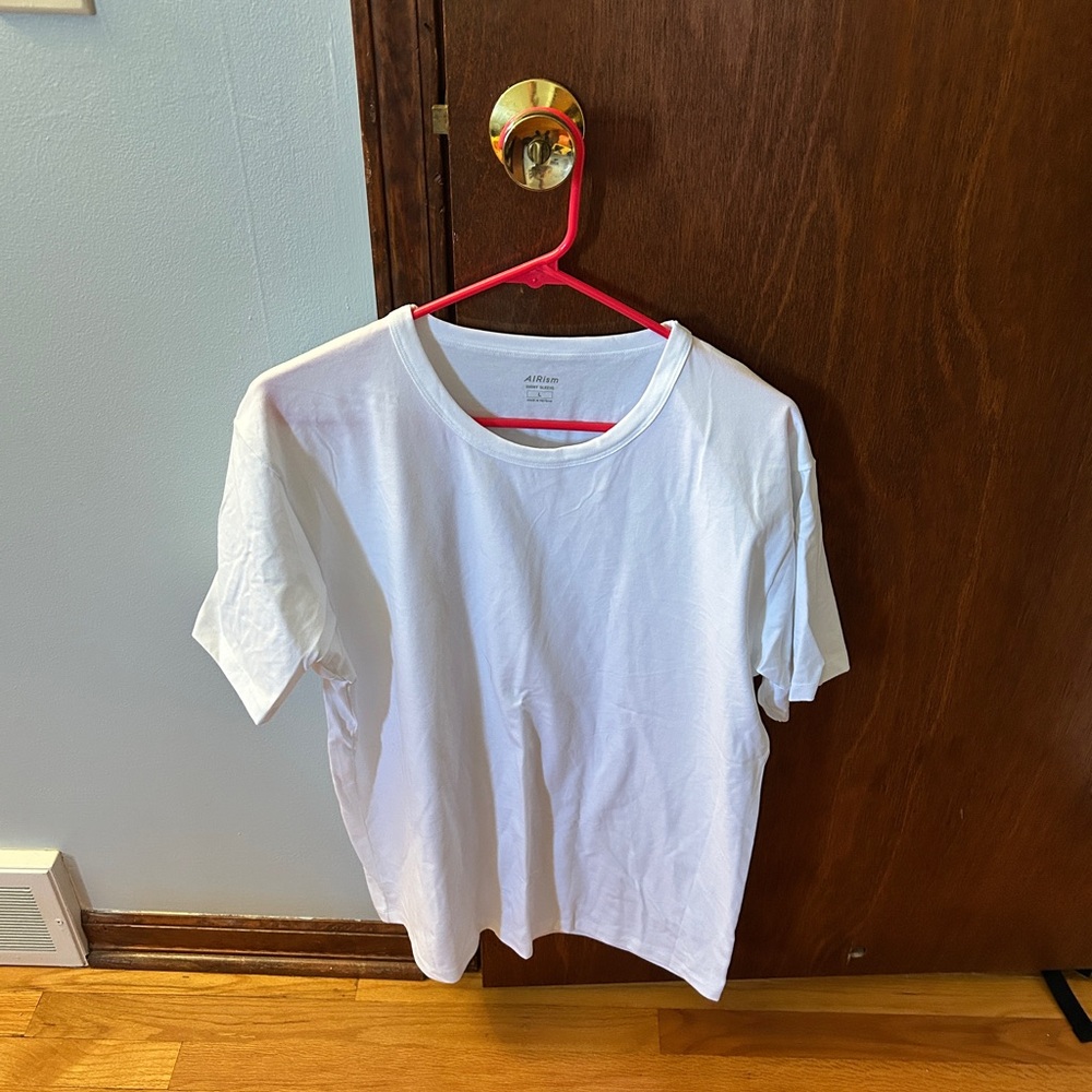 Uniqlo White Short Sleeve Tee